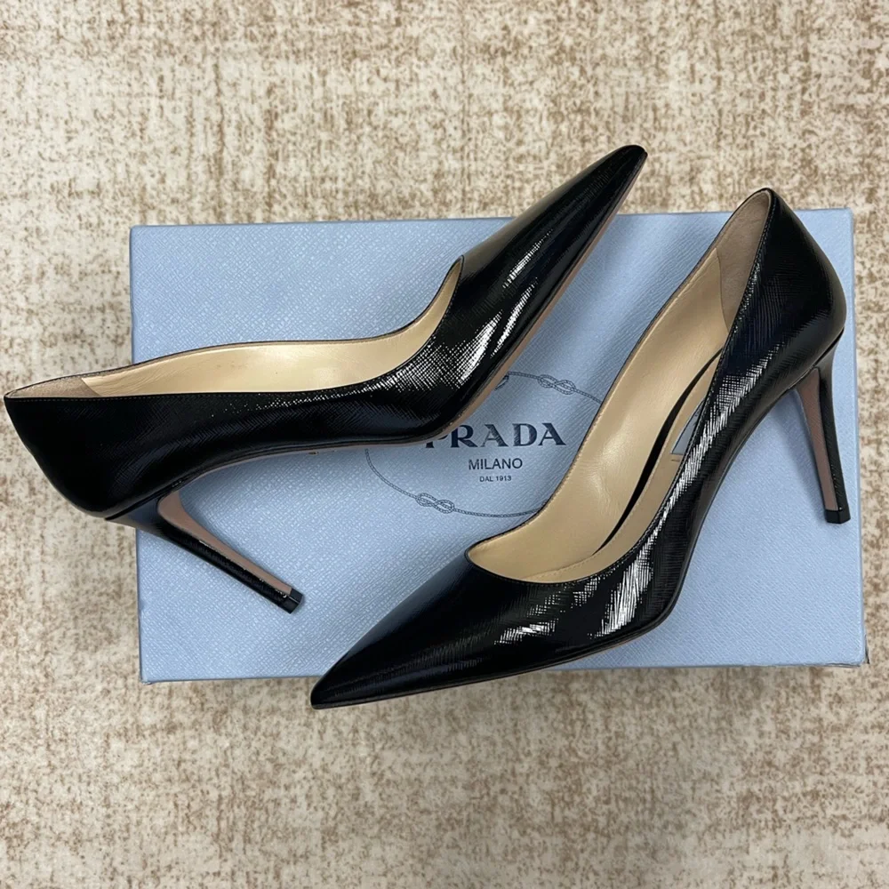 ✨PRADA Heels✨ - Picture 1 of 10